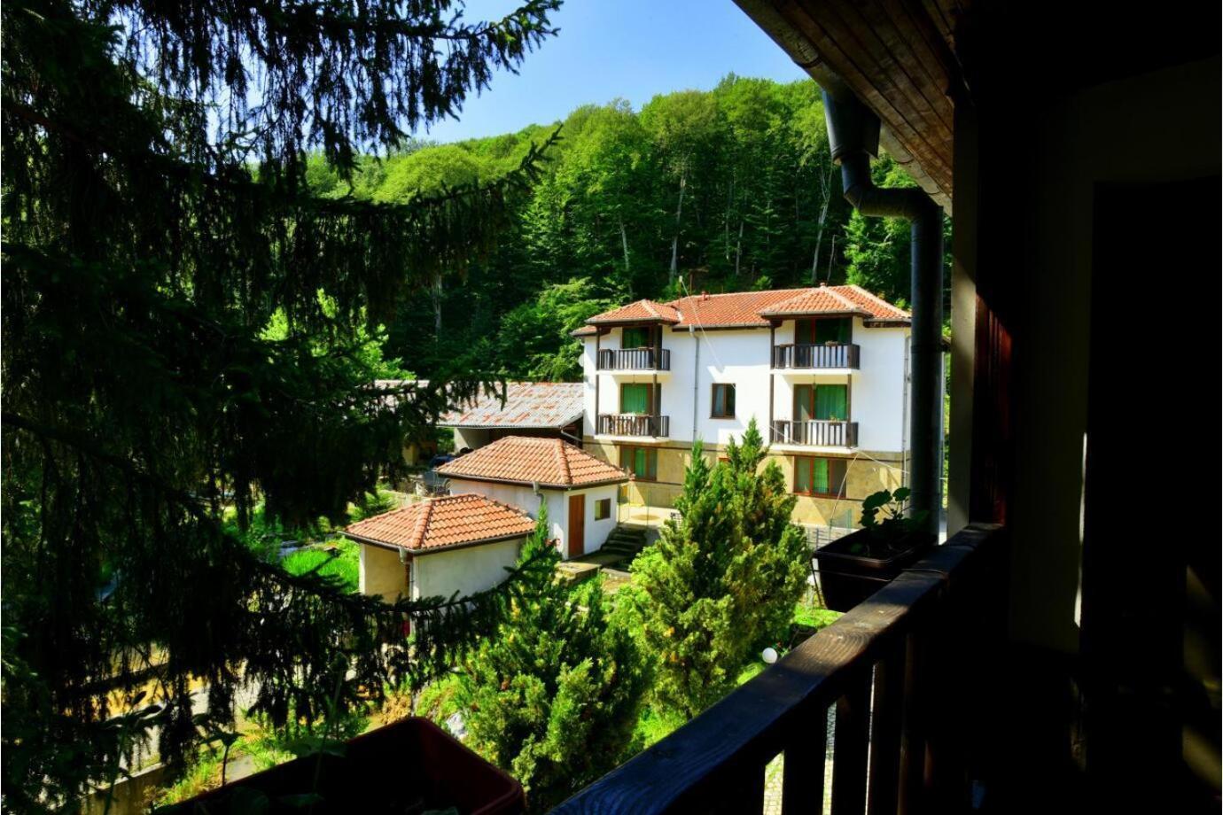 Рибарникъ Hotel Brŭshlyan Exterior photo